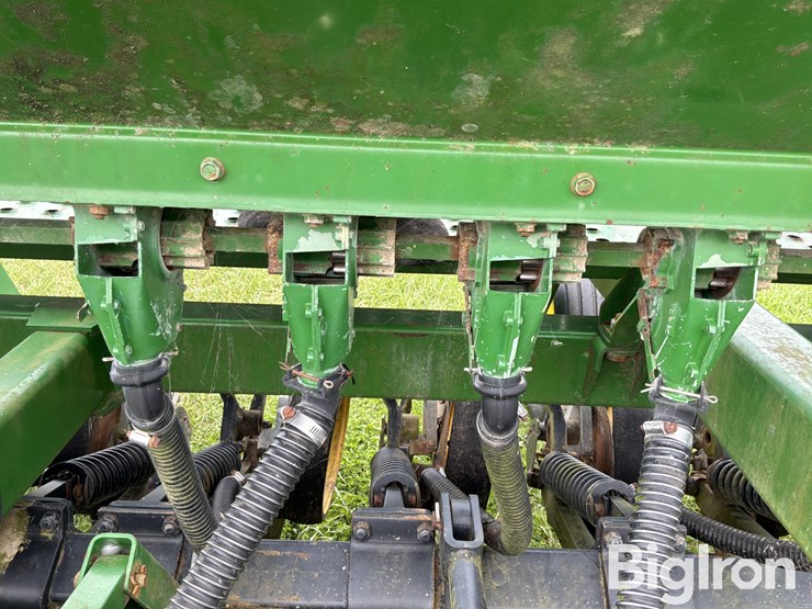 john-deere-750-image-15