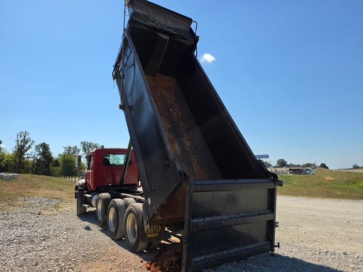 #26510-•-2006-mack-ct713-triaxle-dump-truck-image-21
