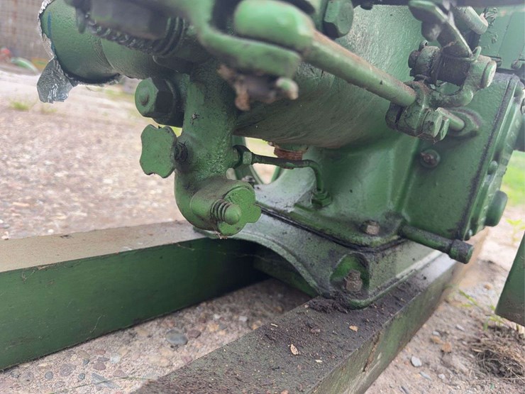 john-deere-112-image-11