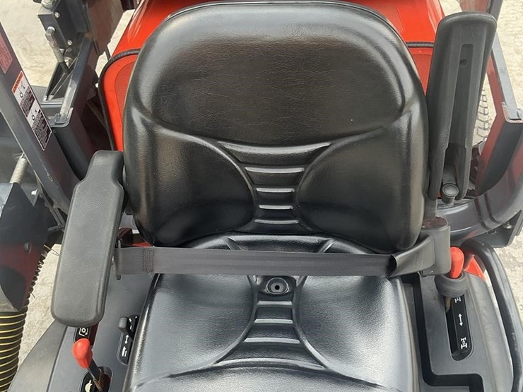 2015-kubota-f3990-image-11