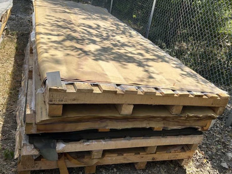 #108-•-(4)-wooden-pallets-52"-x-148-1/2"-x-6-1/2"-image-2