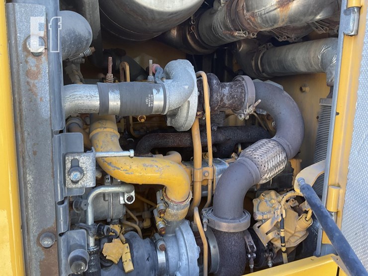 2021-deere-444-p-tier-image-16