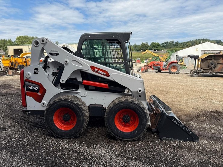 2023-bobcat-s650-image-5