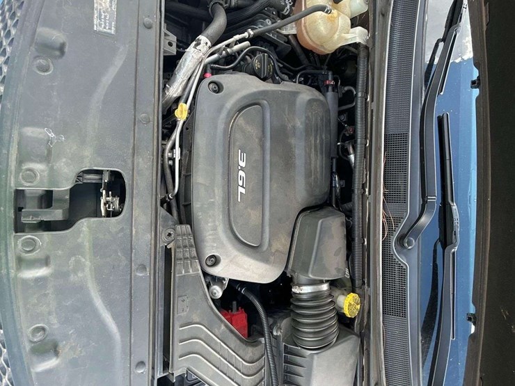 2017-chrysler-pacifica-image-7