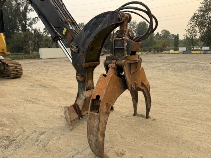 2013-caterpillar-568-image-10
