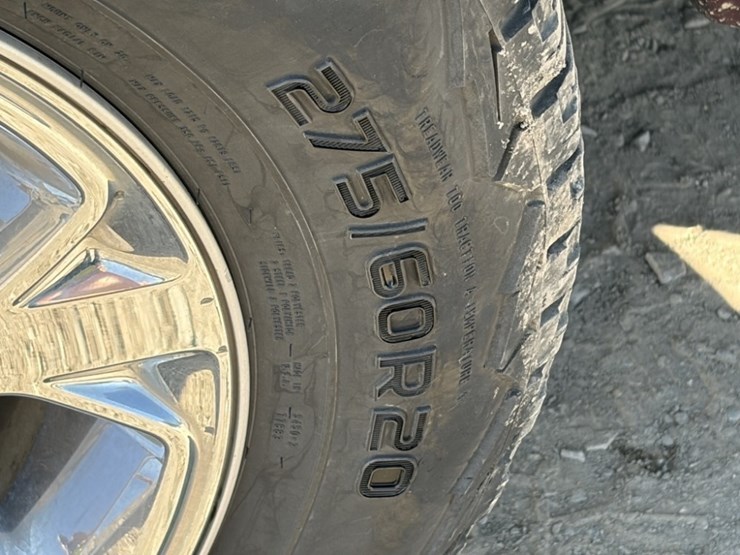 2017-ram-1500-laramie-image-16