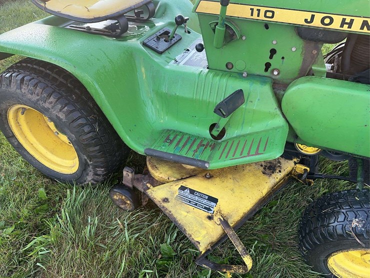 john-deere-110-image-9