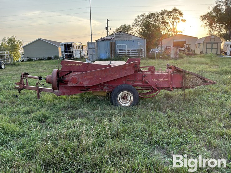 new-holland-hayliner-273-image-4
