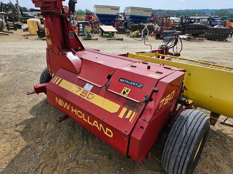 2018-new-holland-790-image-19