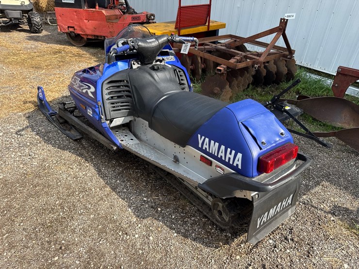 #703-•-2000-yamaha-sxr-700-triple-snowmoble-image-3