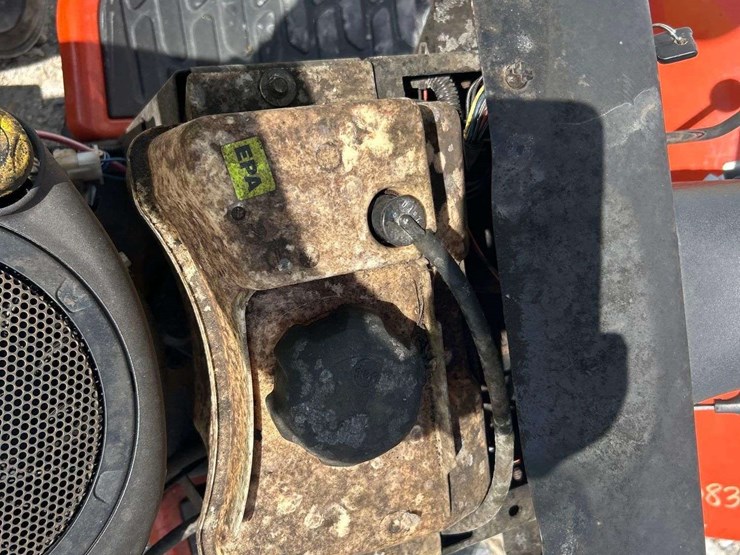 2013-ariens-40in-riding-mower-image-10