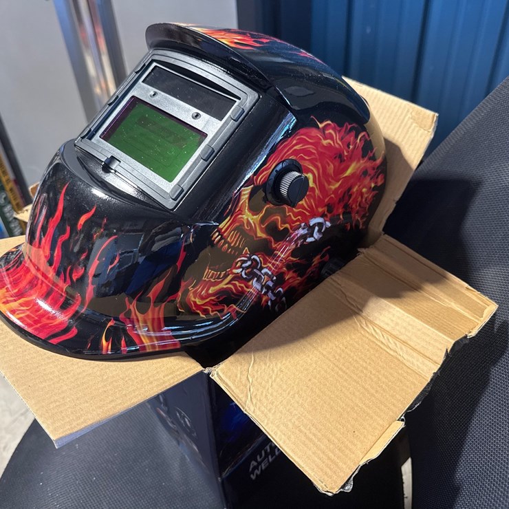 #1021 • Auto darkening welding helmet
