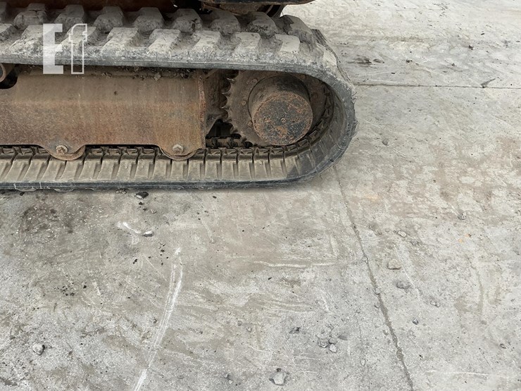 2014-kubota-kx040-4-image-9