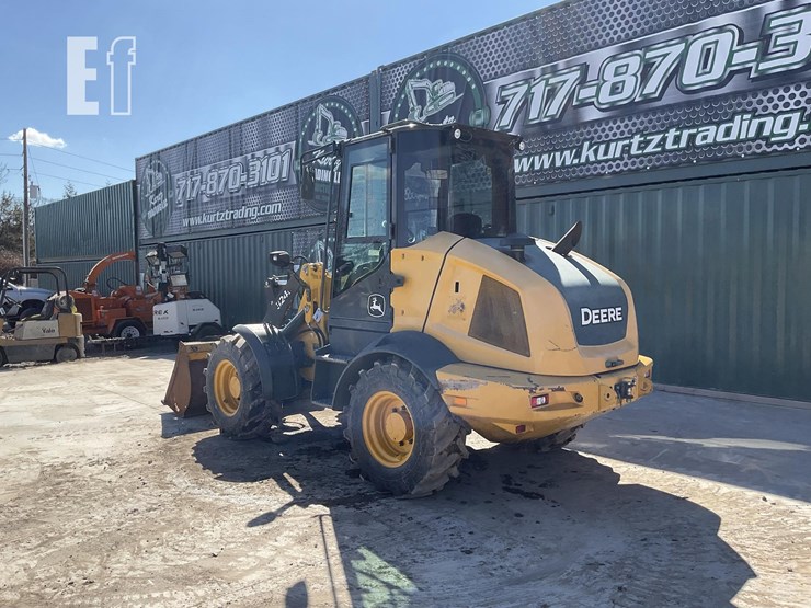 2020-deere-324l-image-2