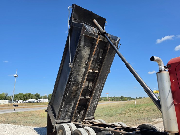 #26510-•-2006-mack-ct713-triaxle-dump-truck-image-27