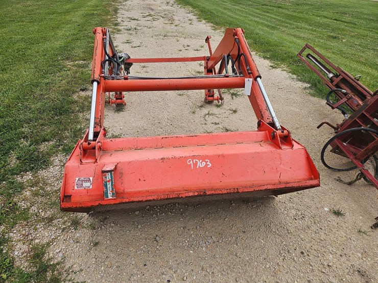 kubota-la301-loader-image-4