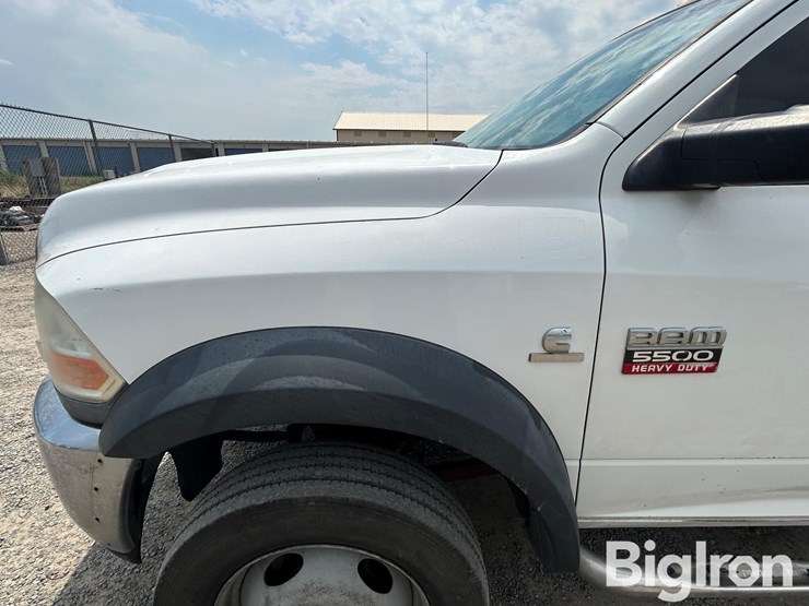 2011-dodge-ram-5500-image-17