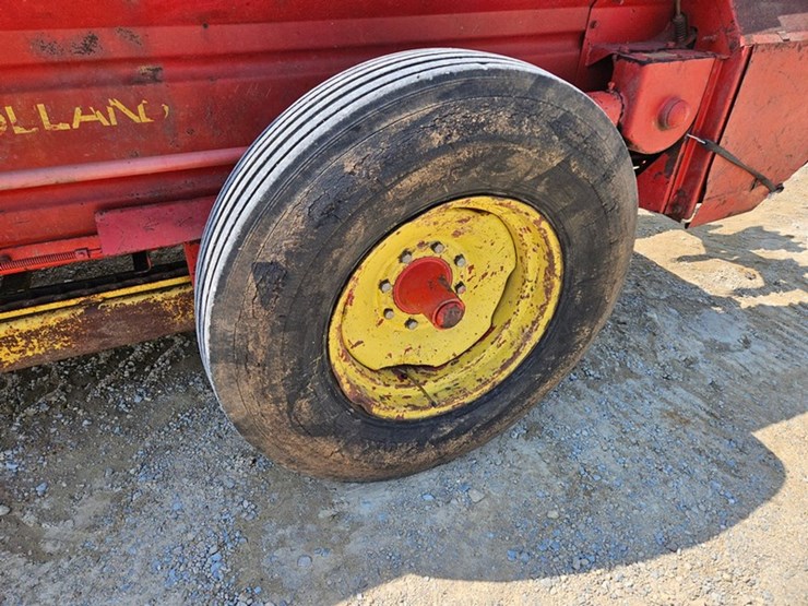 new-holland-512-image-23