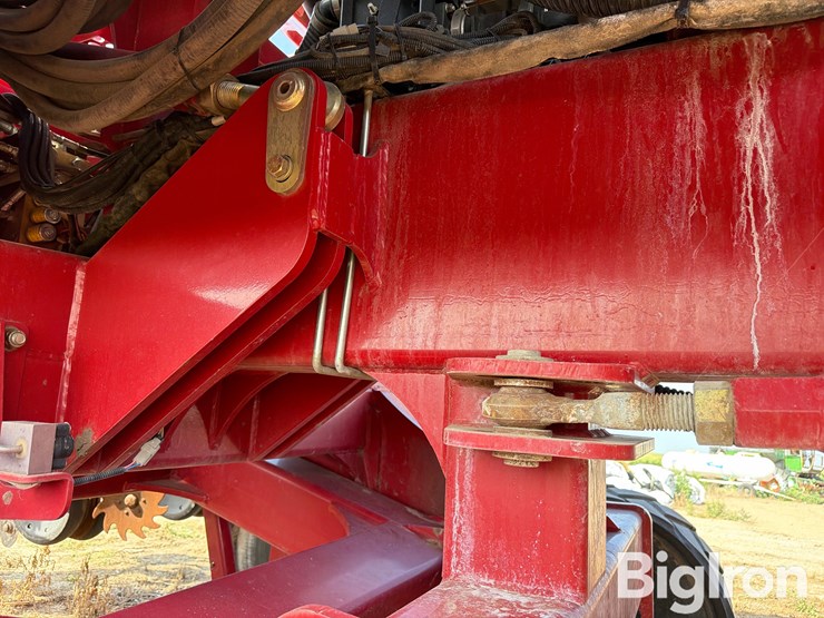 2015-titan-yieldtrac-tm24r-30-precision-tracked-planter-image-20