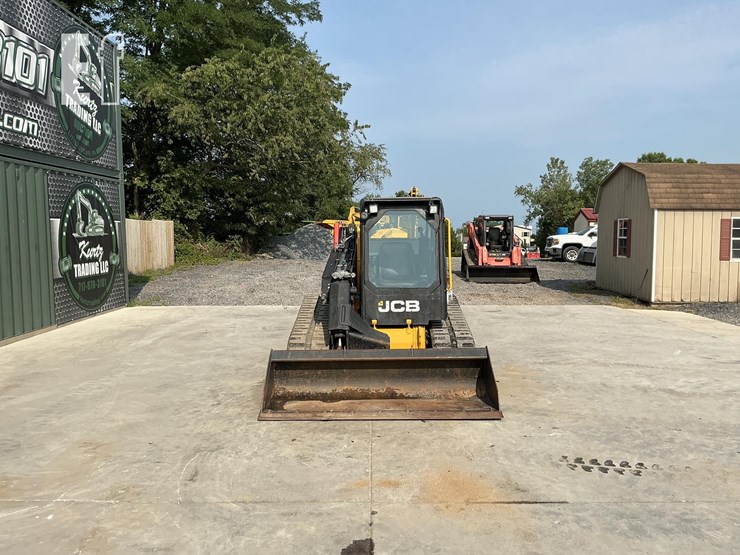 2021-jcb-3ts-8t-image-7