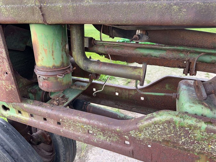 john-deere-b-image-37