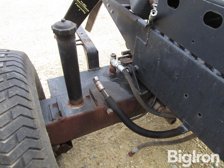 john-deere-3225c-image-11