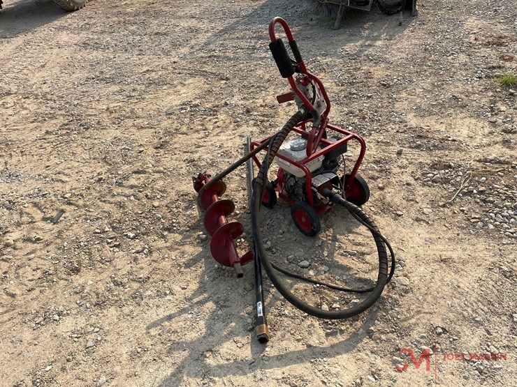 little-beaver-gas-powered-auger-image-1