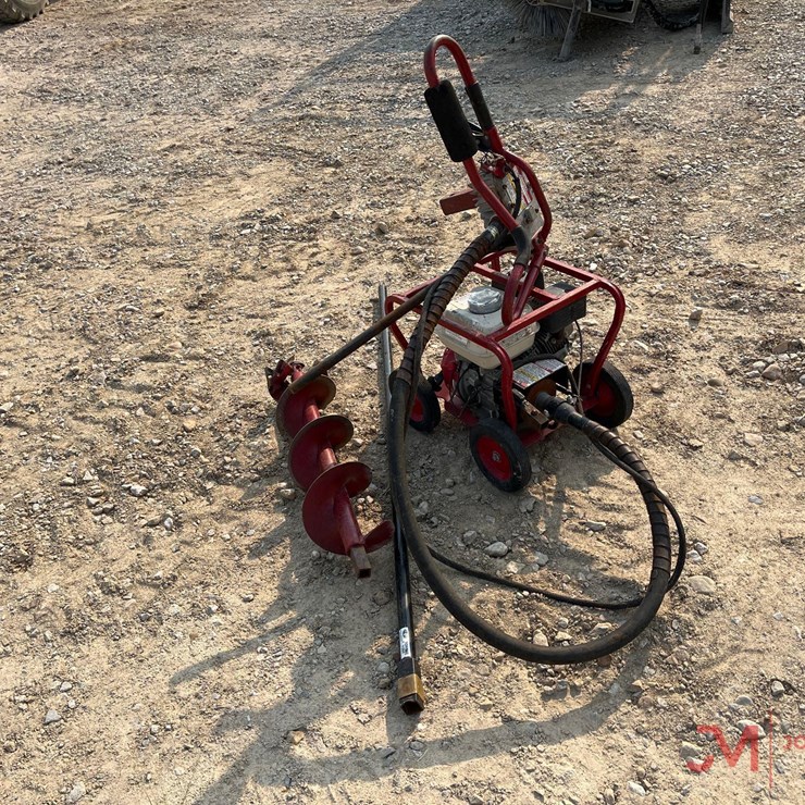 LITTLE BEAVER GAS POWERED AUGER