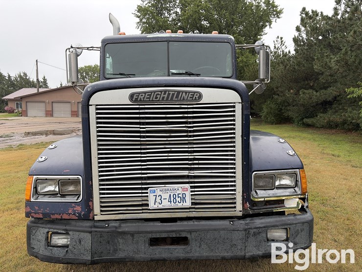 1992-freightliner-fld120-image-2