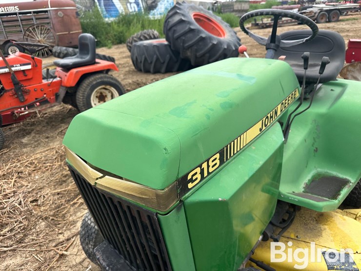 john-deere-318-image-15