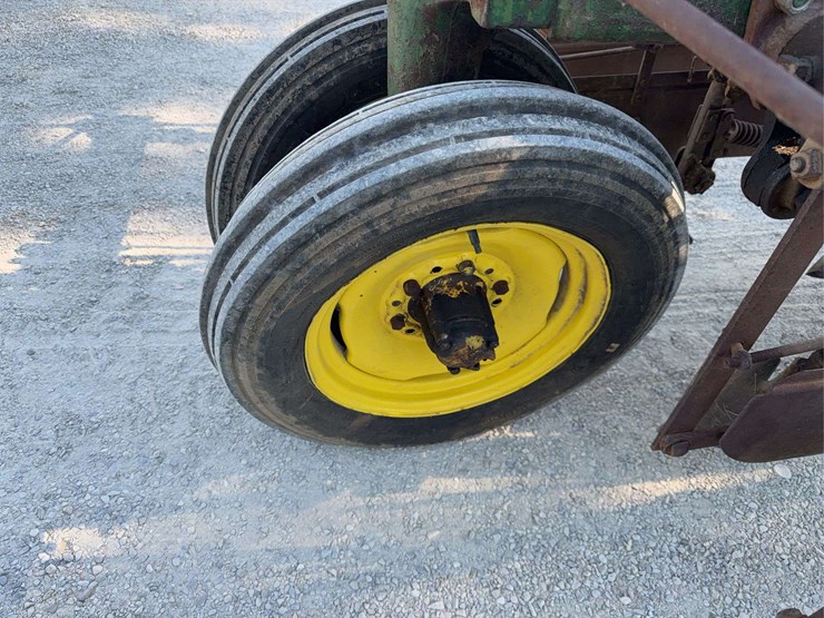 john-deere-b-image-12