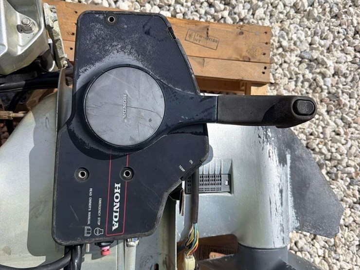 honda-50hp-outboard-boat-motor-image-7