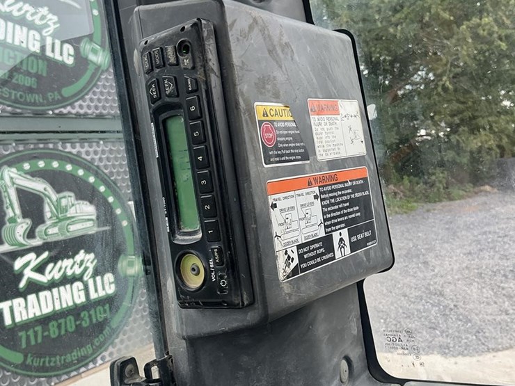 2014-kubota-kx040-4-image-16