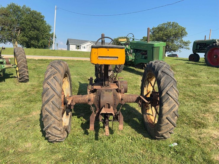 john-deere-b-image-4