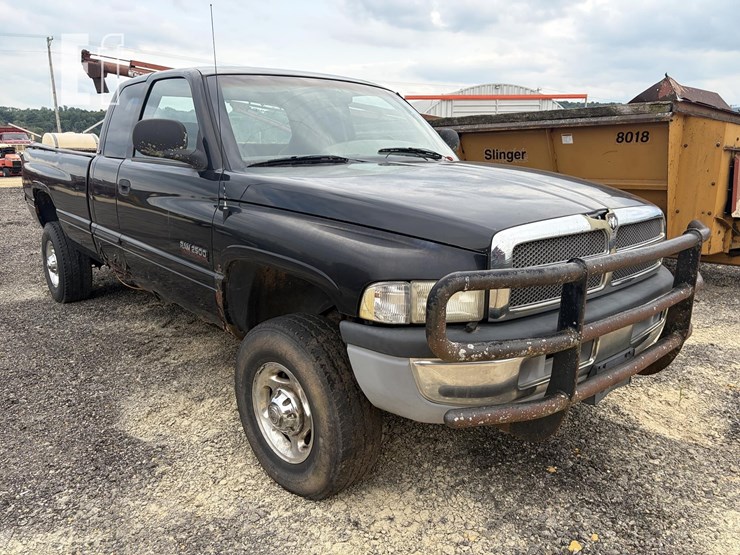 1999-dodge-ram-2500-image-4