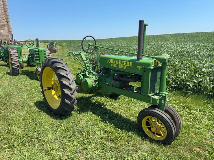 john-deere-b-image-7