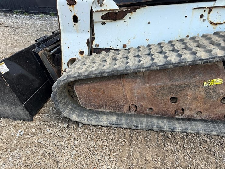 bobcat-t870-image-17