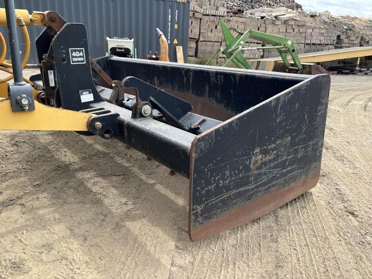 2013-deere-210k-ep-image-20