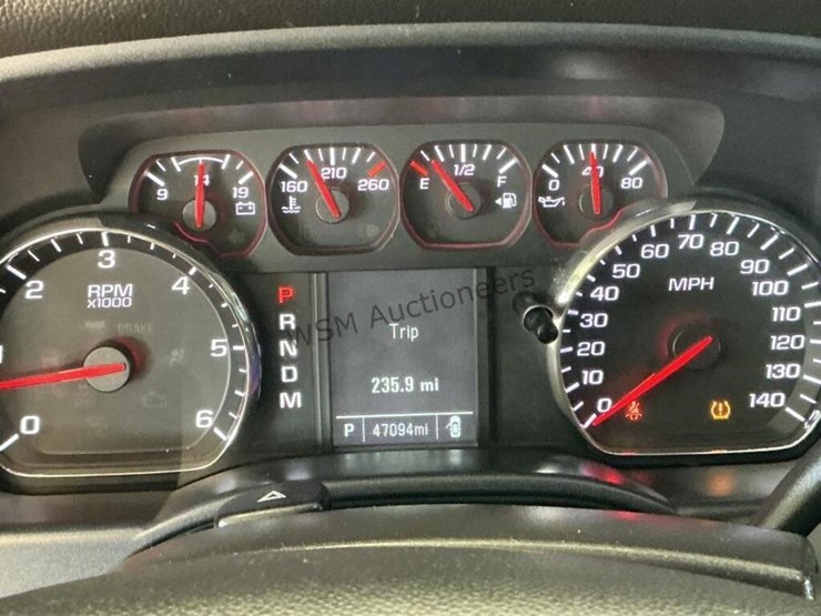2015-chevrolet-silverado-1500-image-17