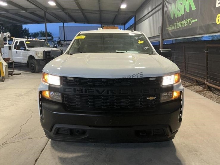 2021-chevrolet-silverado-1500-image-3
