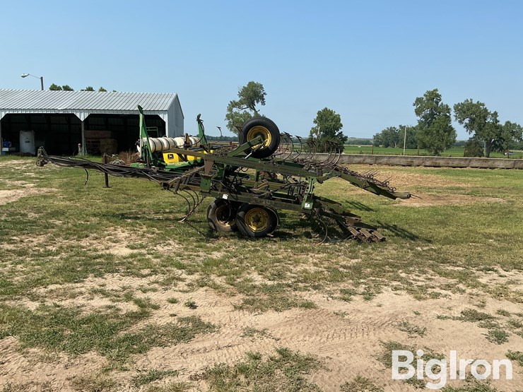 john-deere-26-image-8