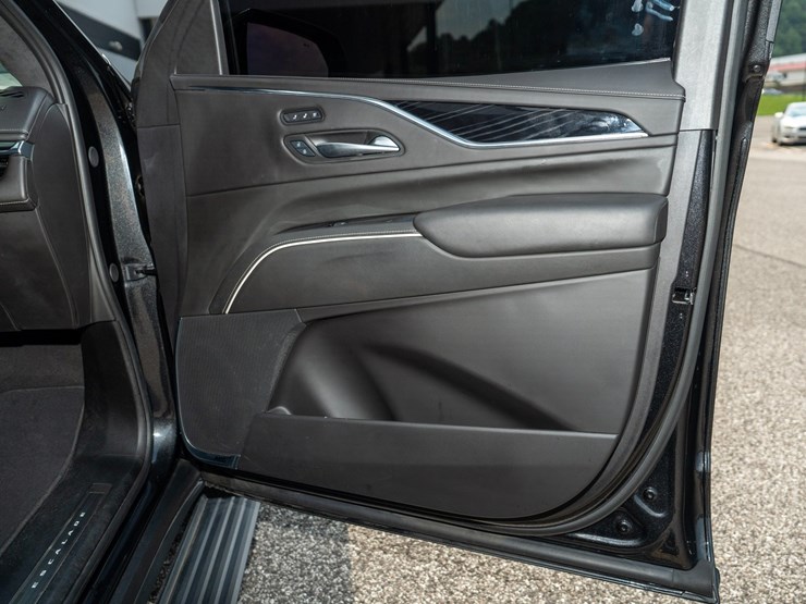 2024-cadillac-escalade-esv-image-72