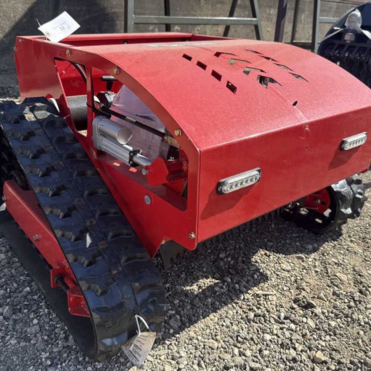 #33 • Remote Controlled Gas Lawn Mower - FT-800