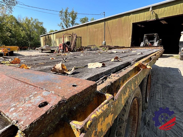 dual-t/a-equipment-tag-trailer-image-29