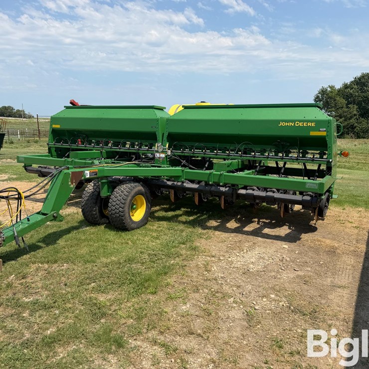 2012 JOHN DEERE 1590