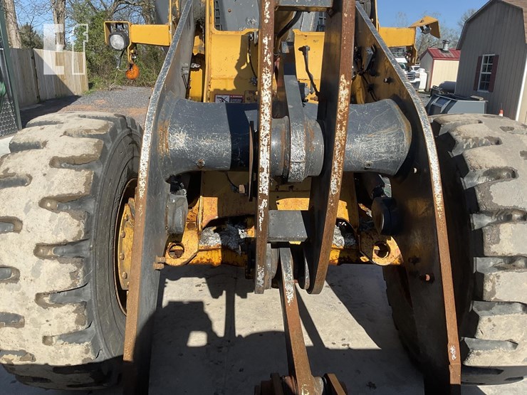 2021-deere-444-p-tier-image-10