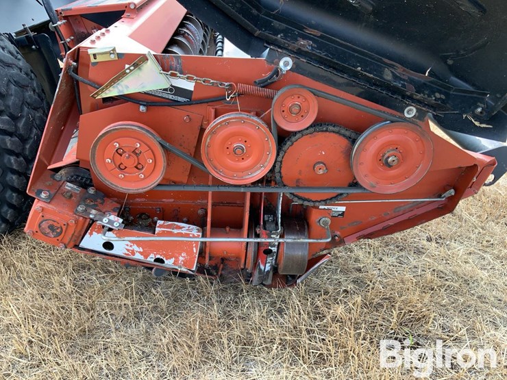 hesston-8250-image-16