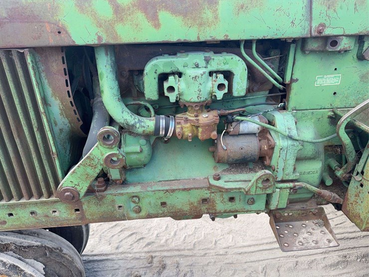 john-deere-3010-image-19