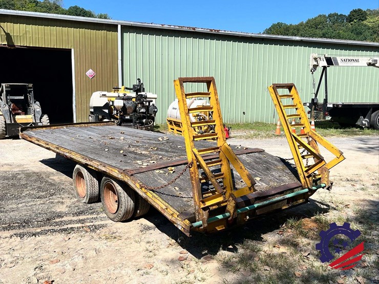 dual-t/a-equipment-tag-trailer-image-20