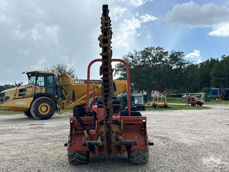 2012-ditch-witch-rt80-image-39